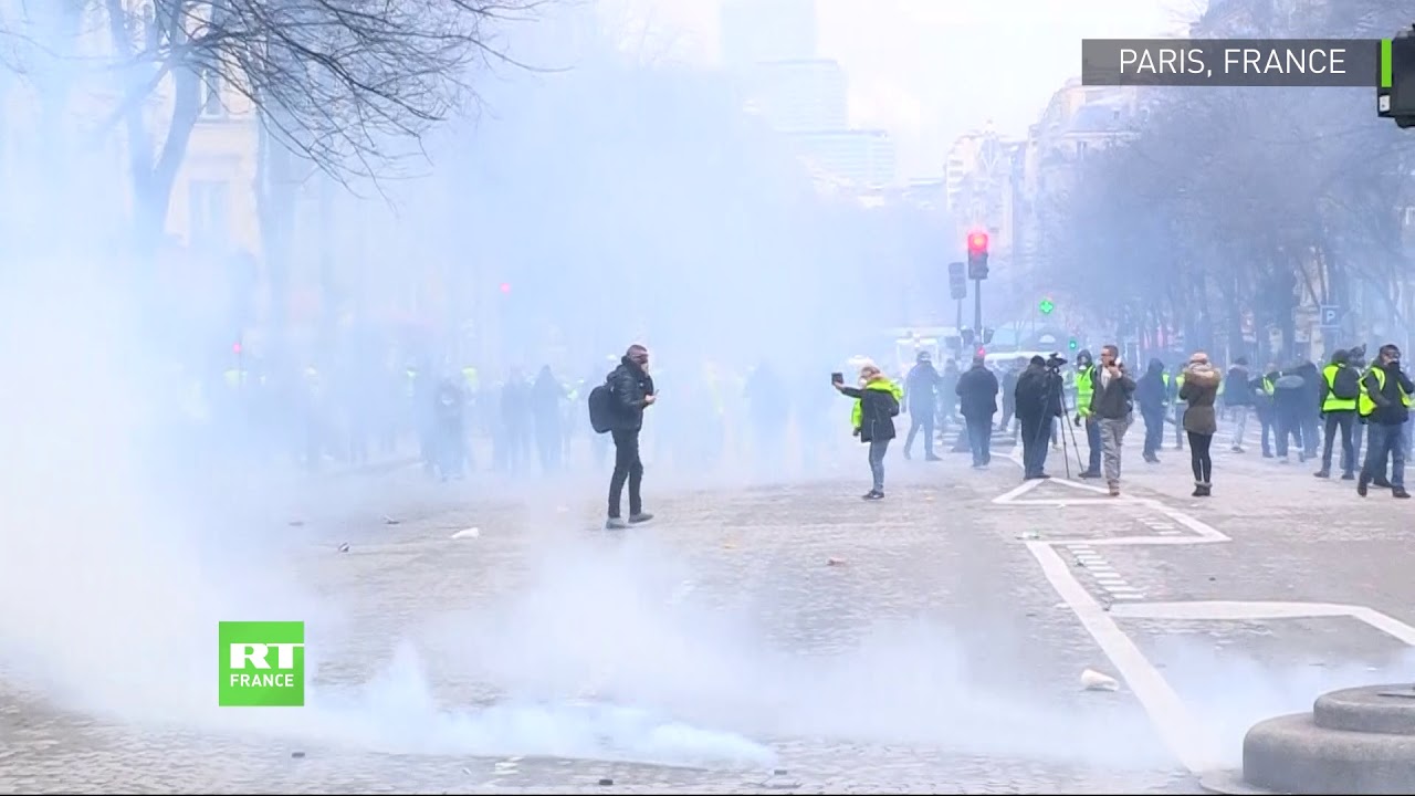 Acte 9 : la manifestation des Gilets jaunes dégénère à Paris