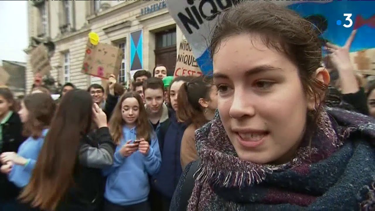 Climat : la manifestation des lycéens a Bordeaux en images
