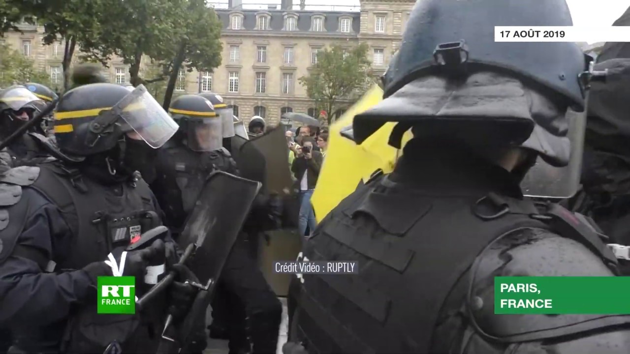 Des heurts éclatent à Paris lors de «l’acte XL» des Gilets jaunes
