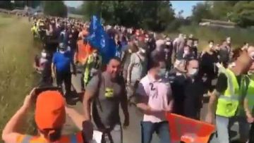 des-milliers-de-manifestants-se