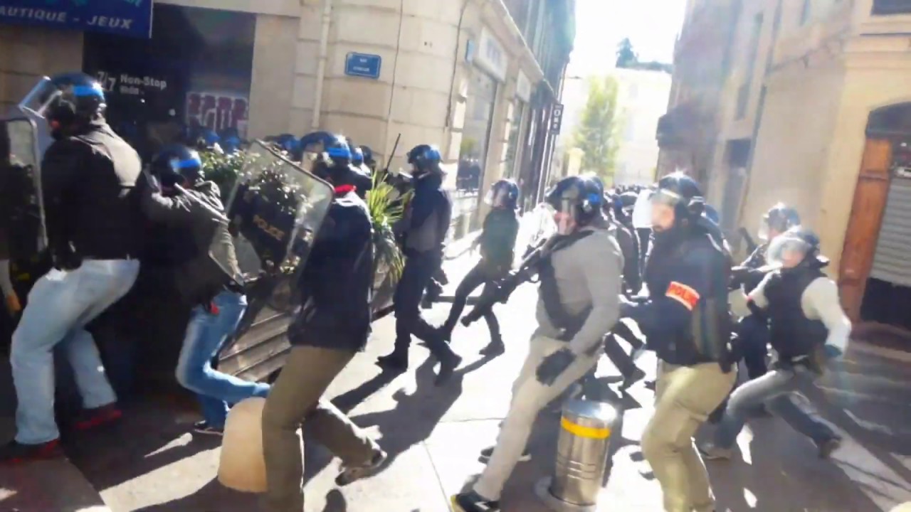Gilet Jaune Acte 52 – Vidéo intégrale de l’agression par la Police à Montpellier