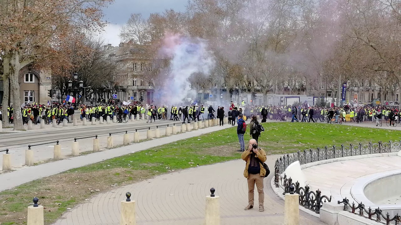 Gilets jaunes Bordeaux ACTE 9 PLACE DES QUINCONCES, le cortège en entier