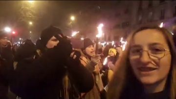 manif-aux-flambeaux-a-paris-cont