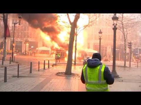 Manifestation des Gilets jaunes devant l’igpn à Paris