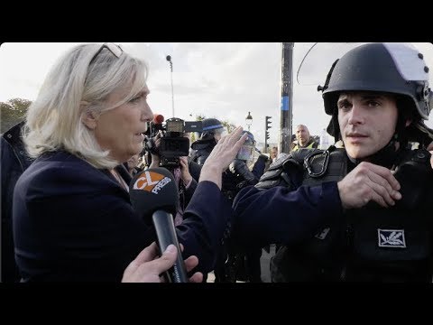 Manifestation des pompiers devant l’Assemblée Nationale / Marine Le Pen (15 octobre 2019, Paris)