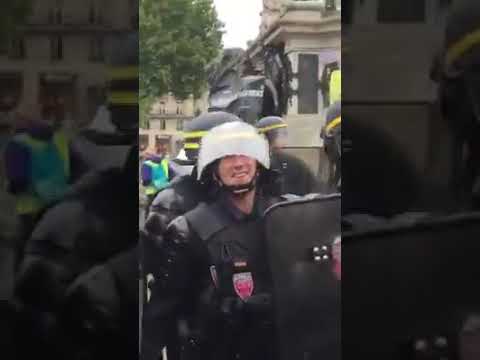 POLICE CRS chaud bouillant !! gilets jaunes acte 40