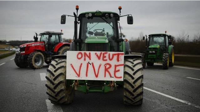 Pourquoi un agriculteur se suicide tous les deux jours en France ?