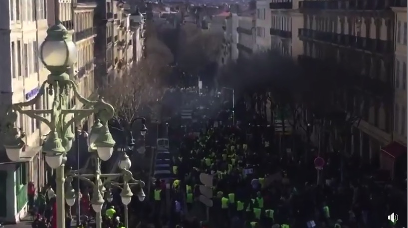 Acte 18 – Marseille – Des milliers de Gilets Jaunes présents