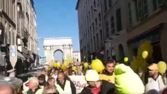 Marseille 29/12, Énormément de monde dans les rues de Marseille !!