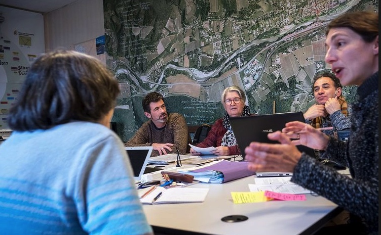 Les communes au défi de l’intercommunalité et de la collégialité: l’expérience de Saillans