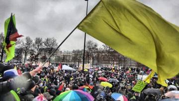 « Effet boule de neige sur la macronie »