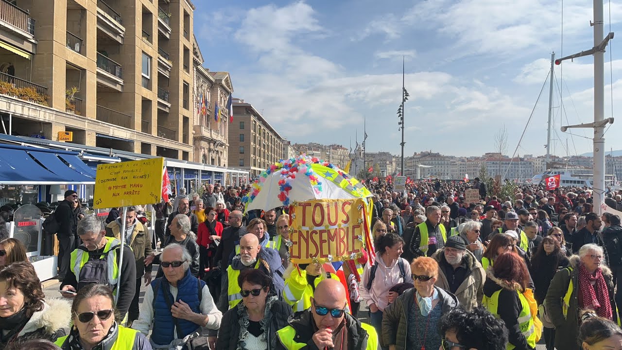 Grève générale du 7 mars : nos images en direct de la manifestation à Marseille